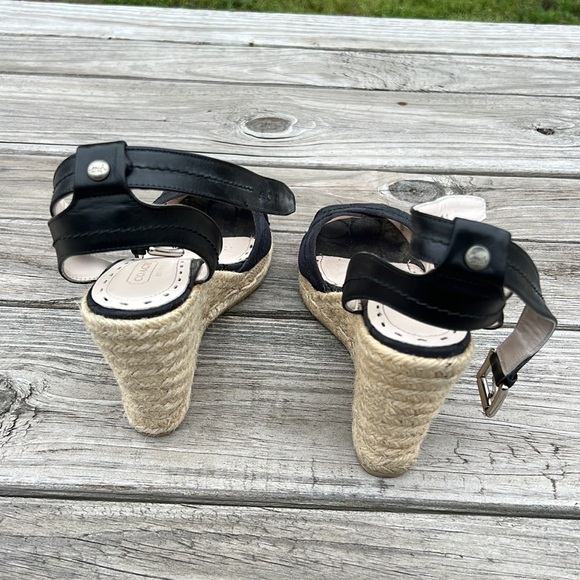 Coach - Picture 4 of 11